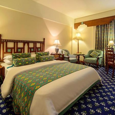 Faisalabad Serena Hotel ภายนอก รูปภาพ