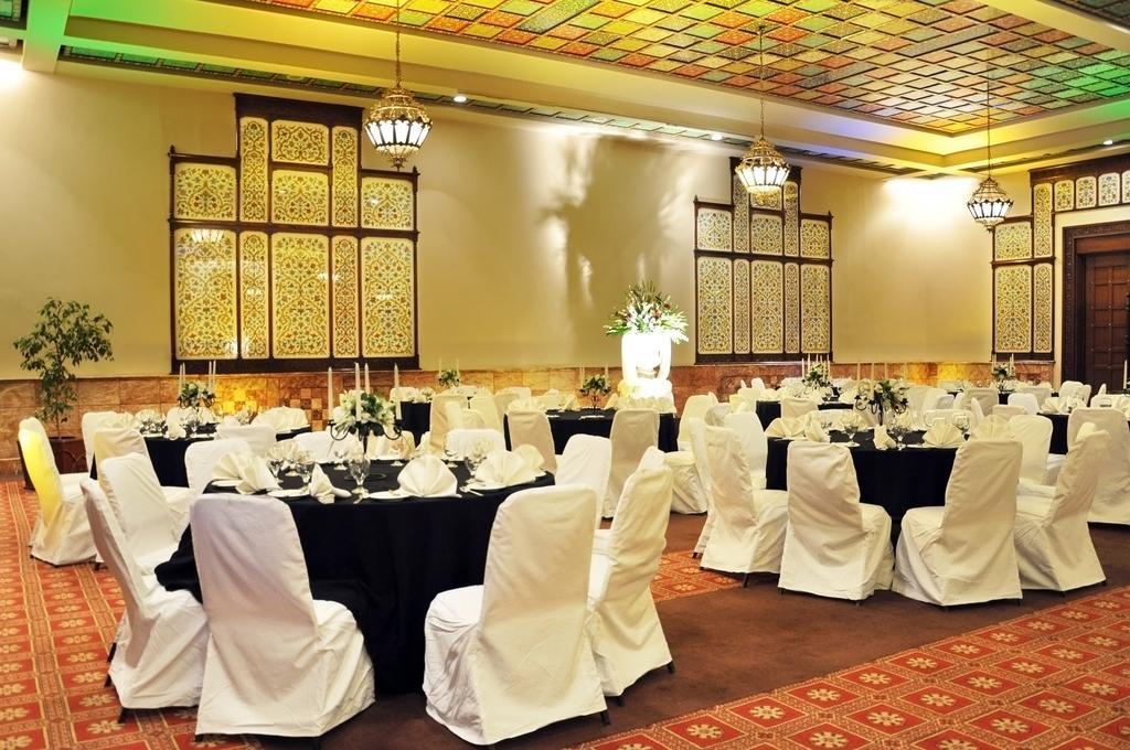 Faisalabad Serena Hotel ภายนอก รูปภาพ