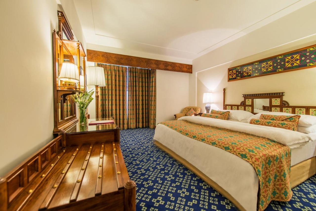 Faisalabad Serena Hotel ภายนอก รูปภาพ