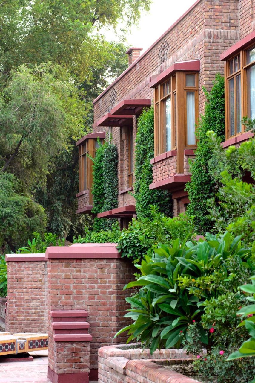Faisalabad Serena Hotel ภายนอก รูปภาพ